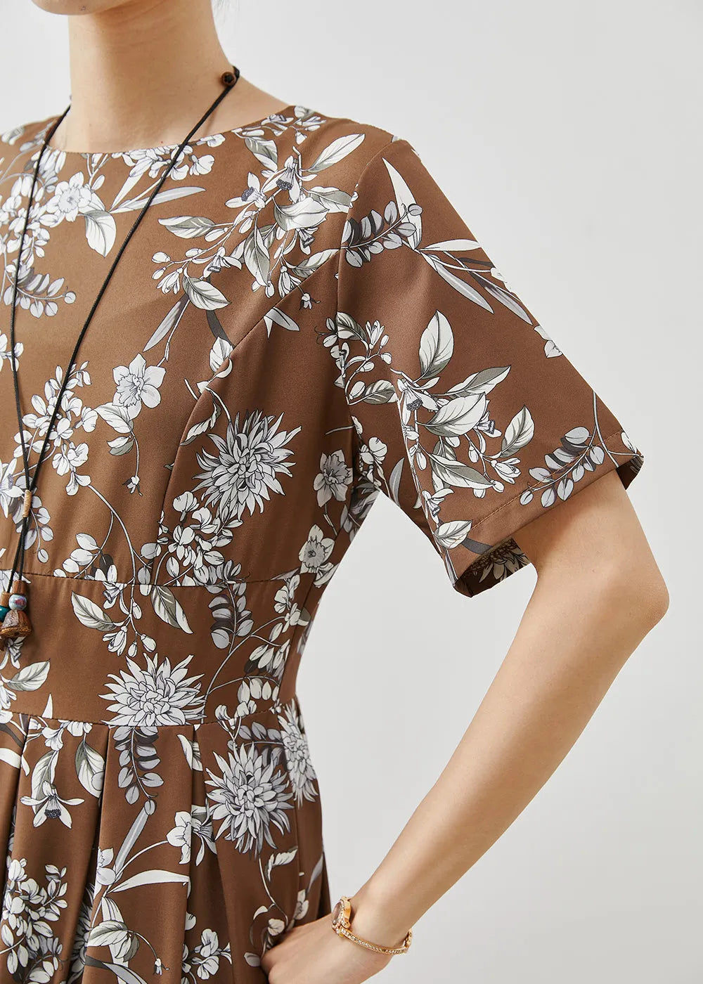 Polished Dress with an Effortless Classic Look