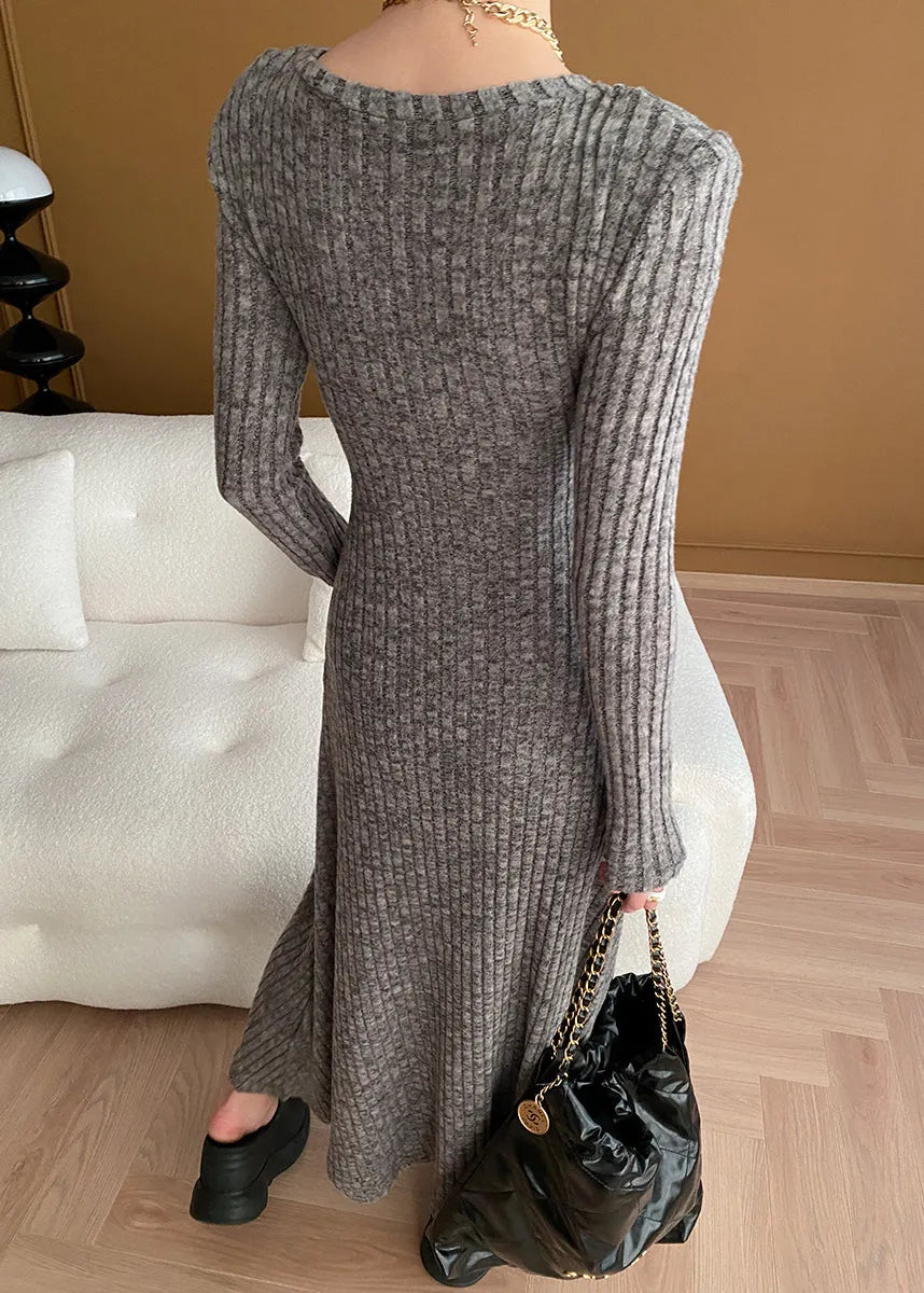 Effortlessly Elegant Sweater with a Timeless Design