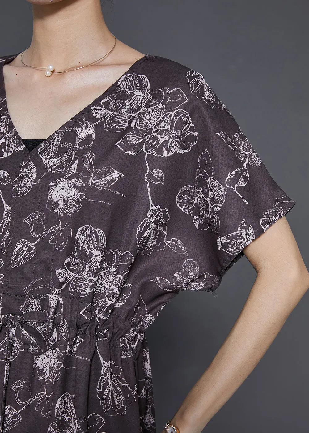 Beautifully Finished Dress in a Timeless Design