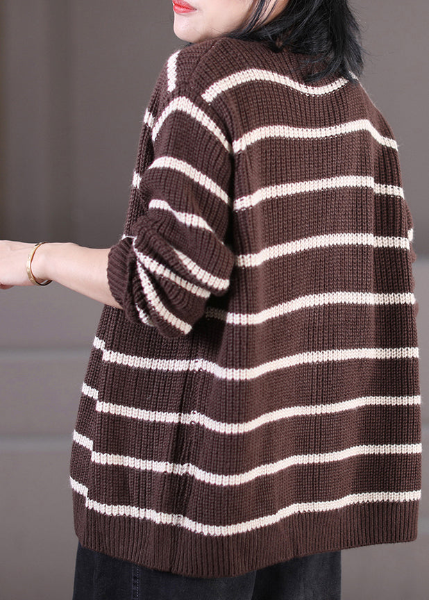 Classic Vintage Sweater with a Flattering Fit