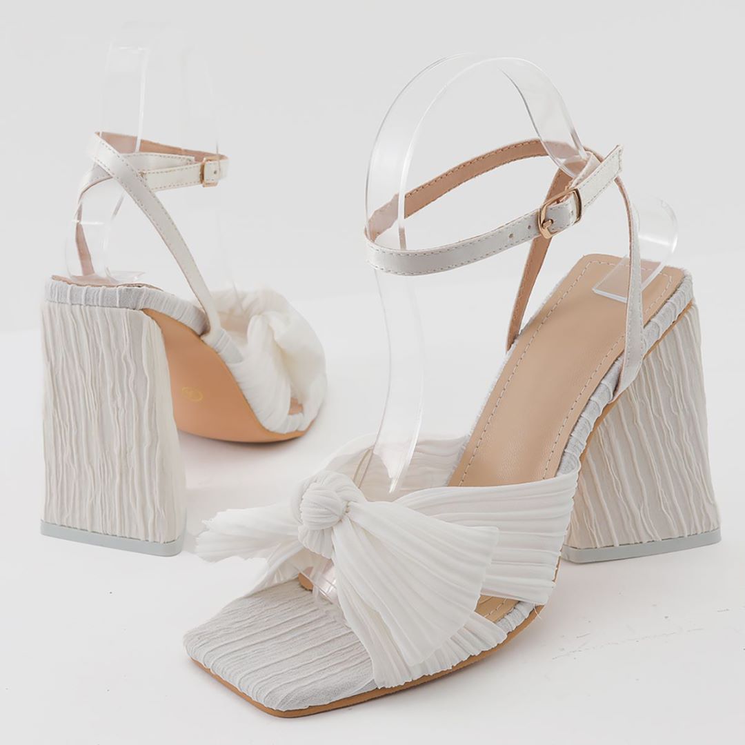 Chic Orthopedic Sandals with Unique Design