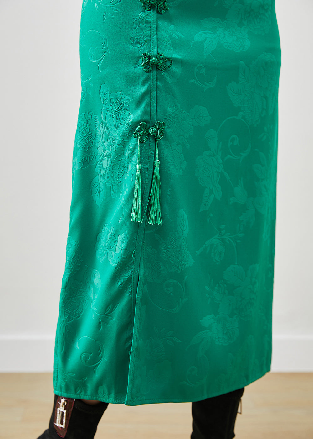 Sophisticated Garment with a Clean Classic Look