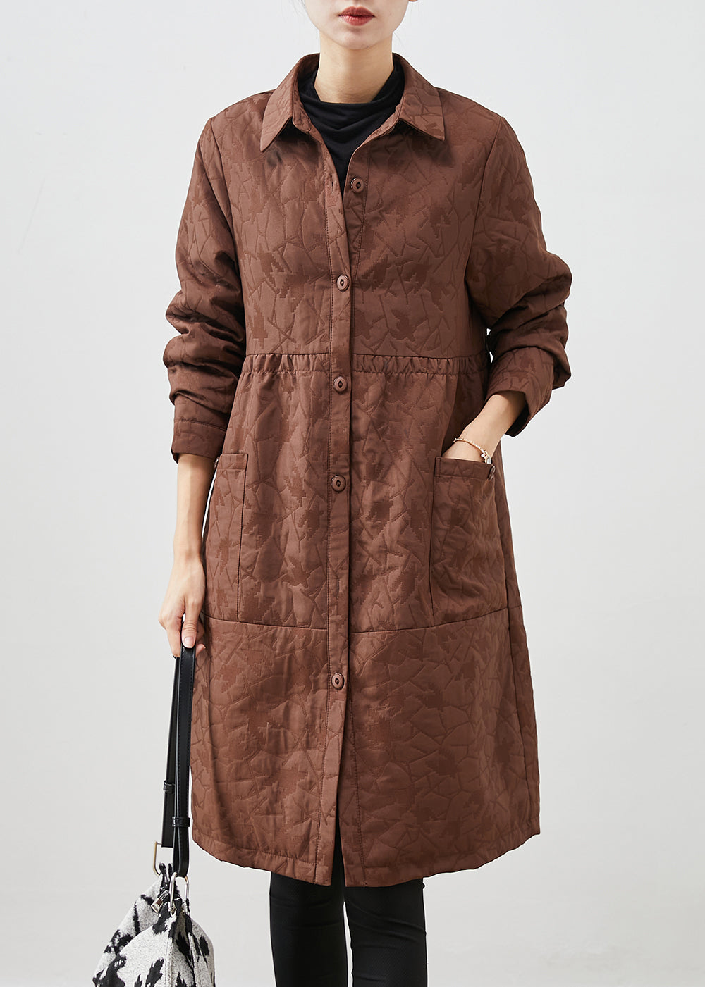 Well Tailored Coat with a Graceful Silhouette