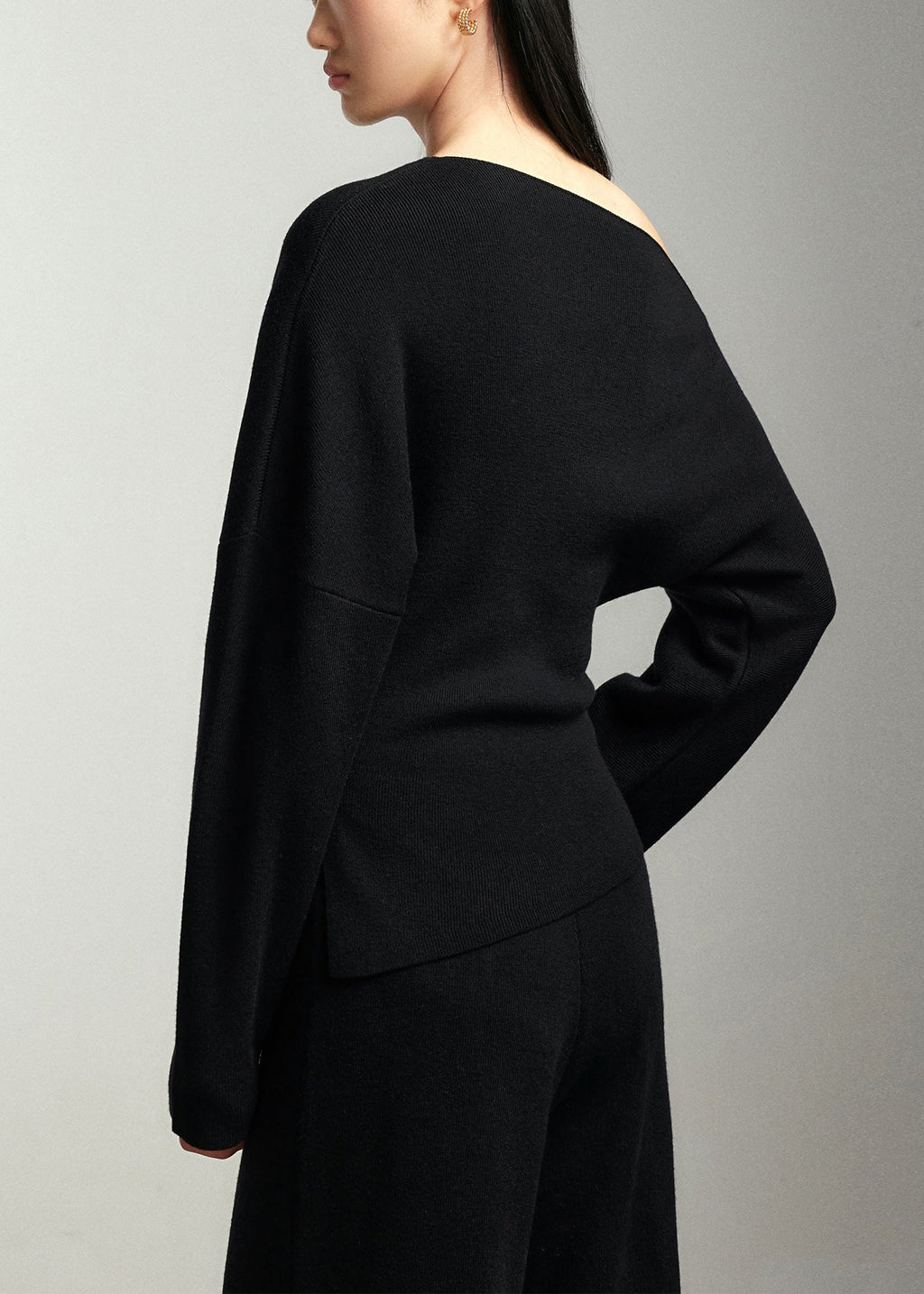 Beautifully Crafted Sweater in a Classic Style