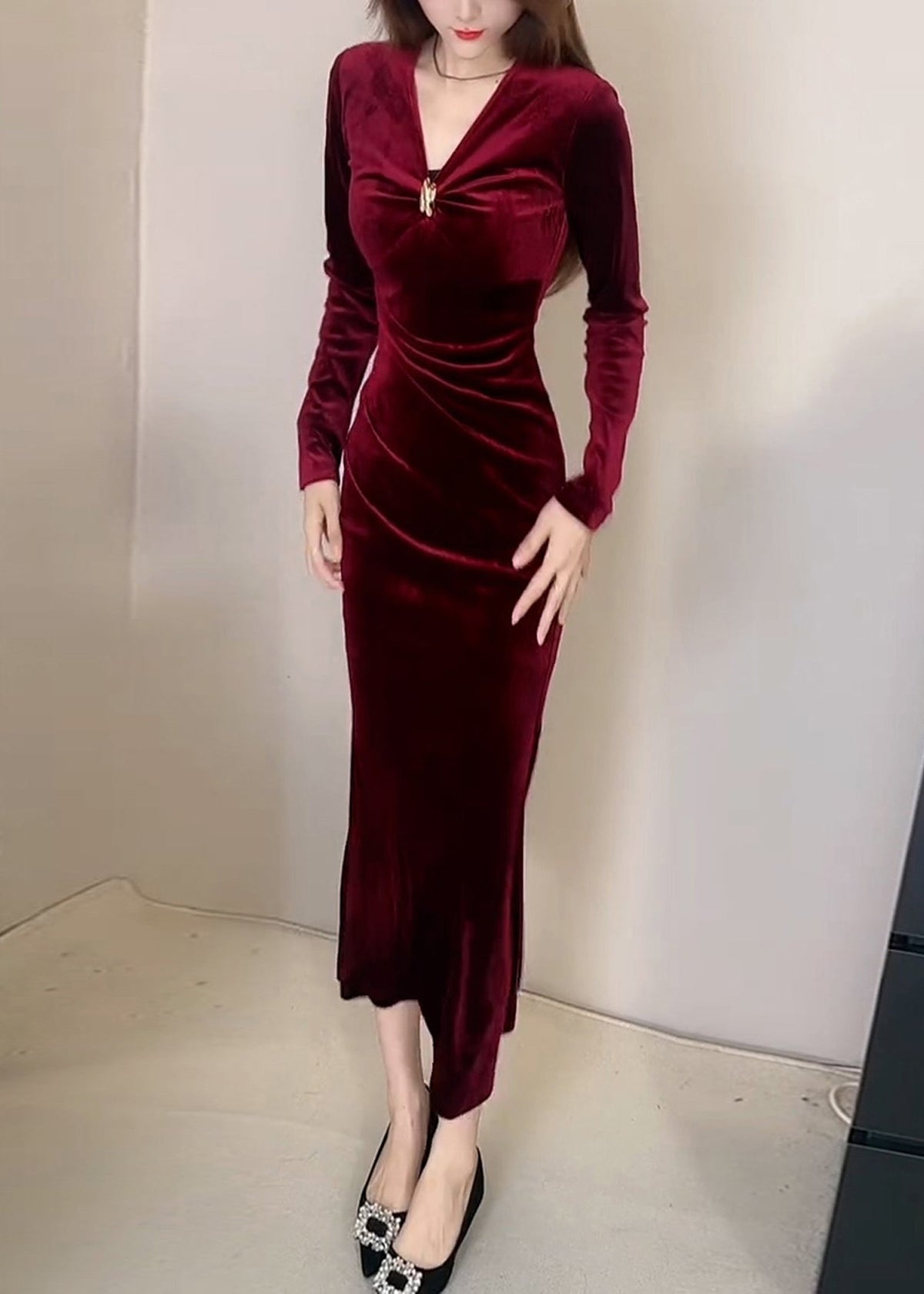 A Vintage Style Dress with Delicate Timeless Details