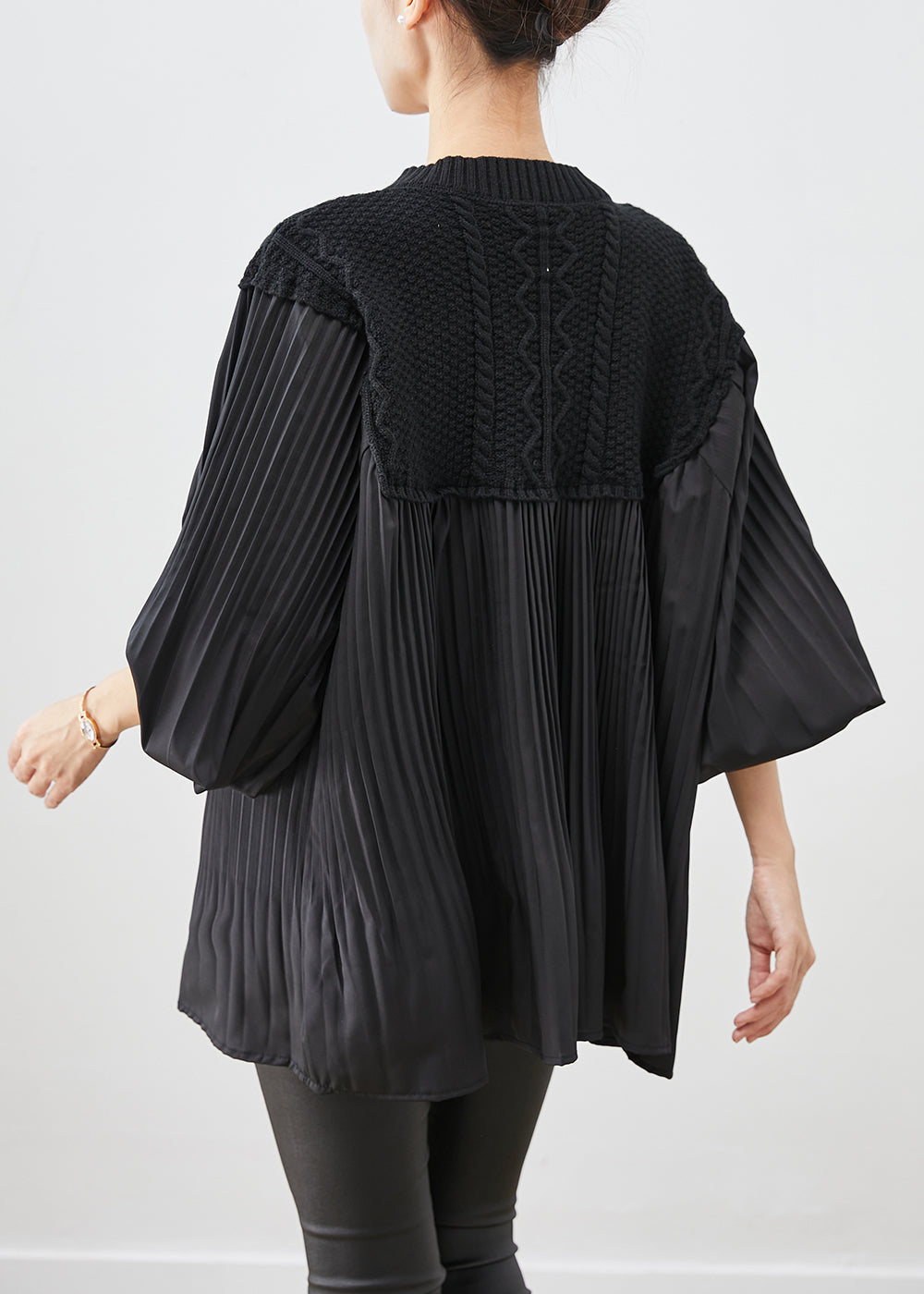 Beautifully Finished Top in a Timeless Design