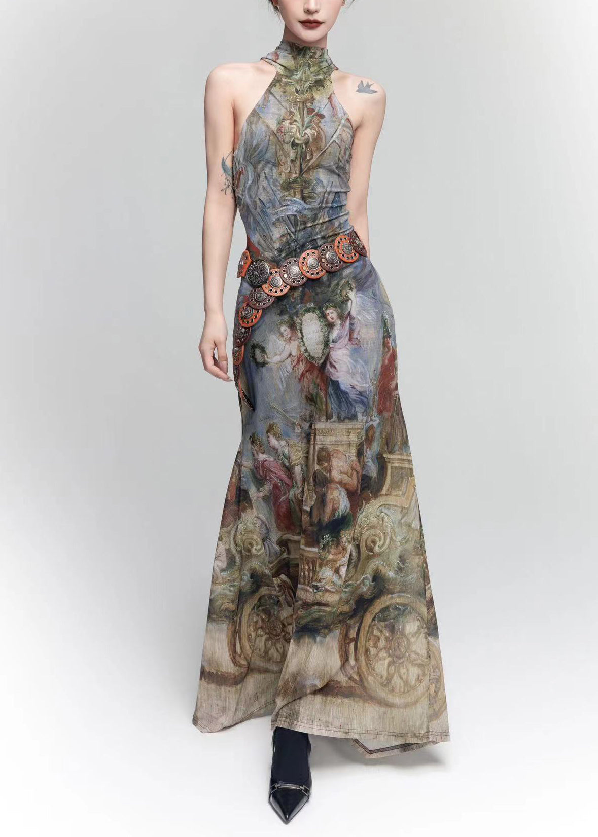 Effortlessly Elegant Dress with a Timeless Design