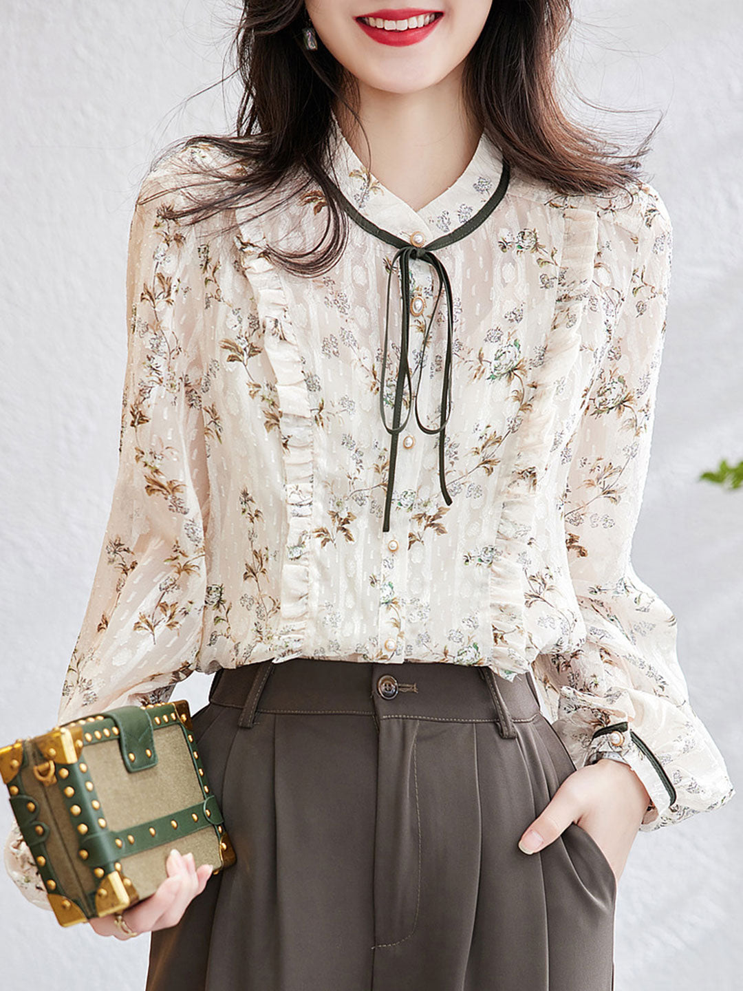 Elegantly Styled Blouse for Everyday Wear