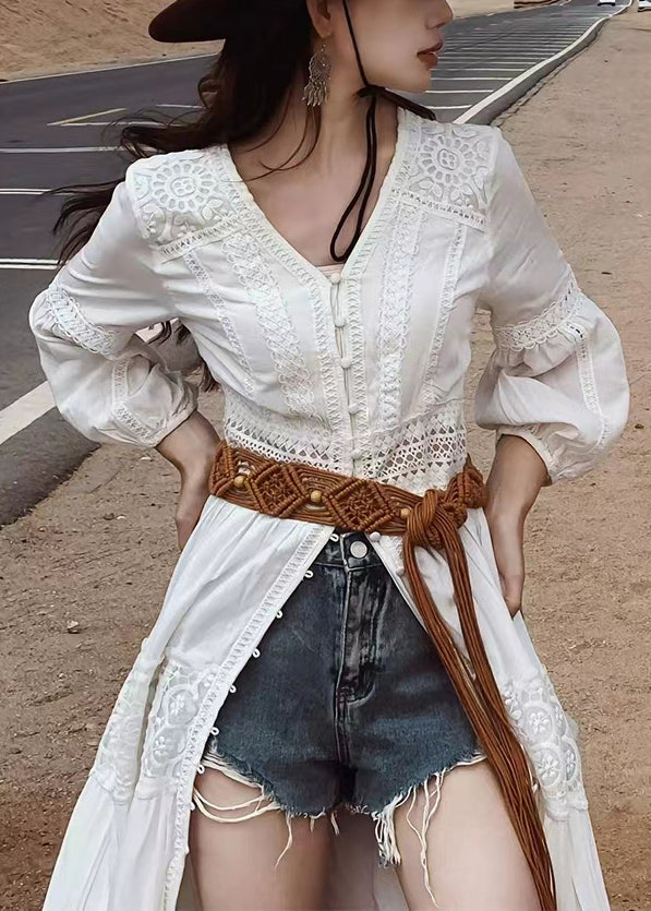 Well Tailored Blouse with a Graceful Silhouette