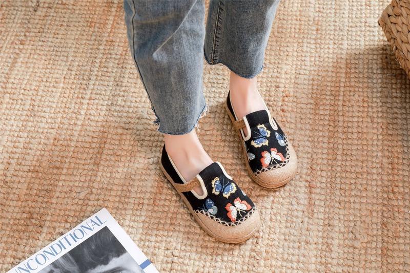 Chic Orthopedic Shoes with Unique Design