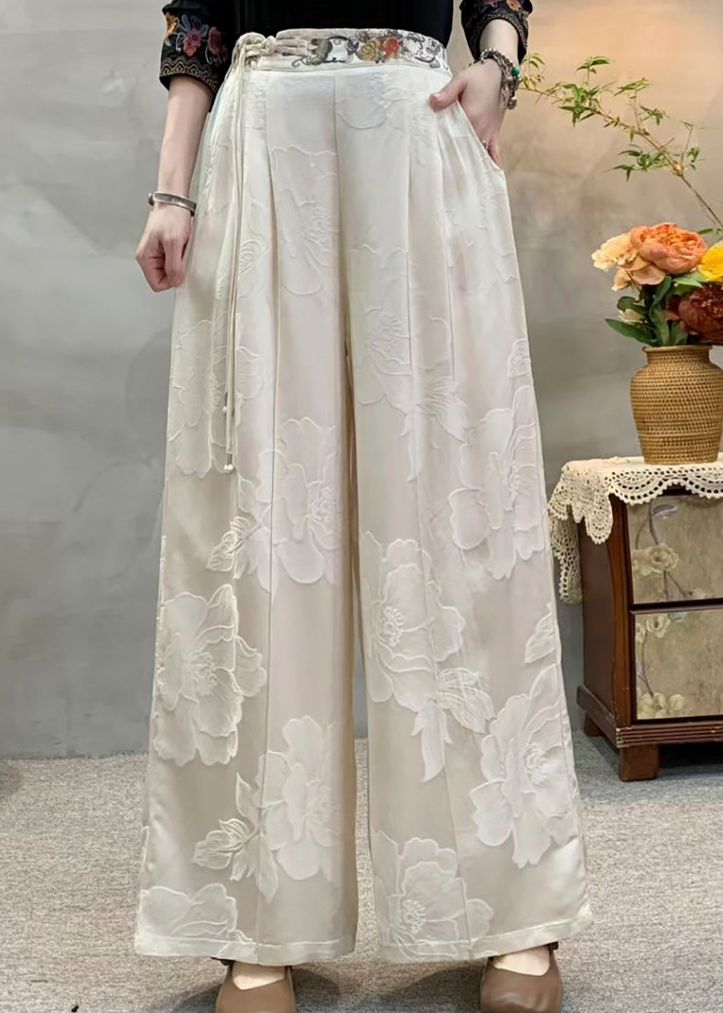 Sophisticated Pants with a Clean Classic Look