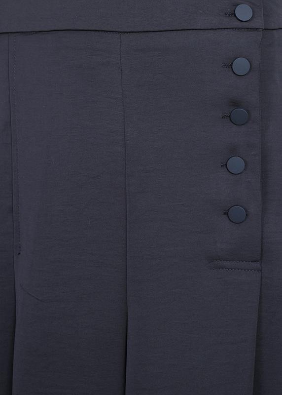 Sophisticated Pants with a Clean Classic Look