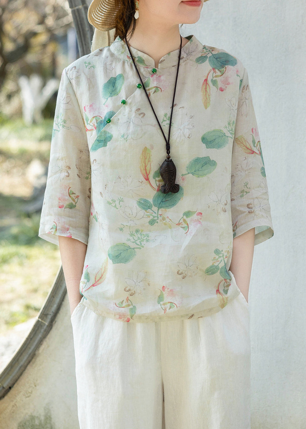 Classic Vintage Shirt with a Flattering Fit