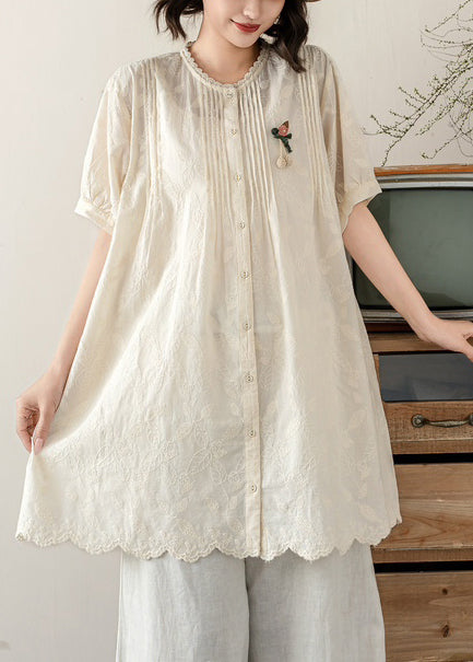 Well Tailored Top with a Graceful Silhouette
