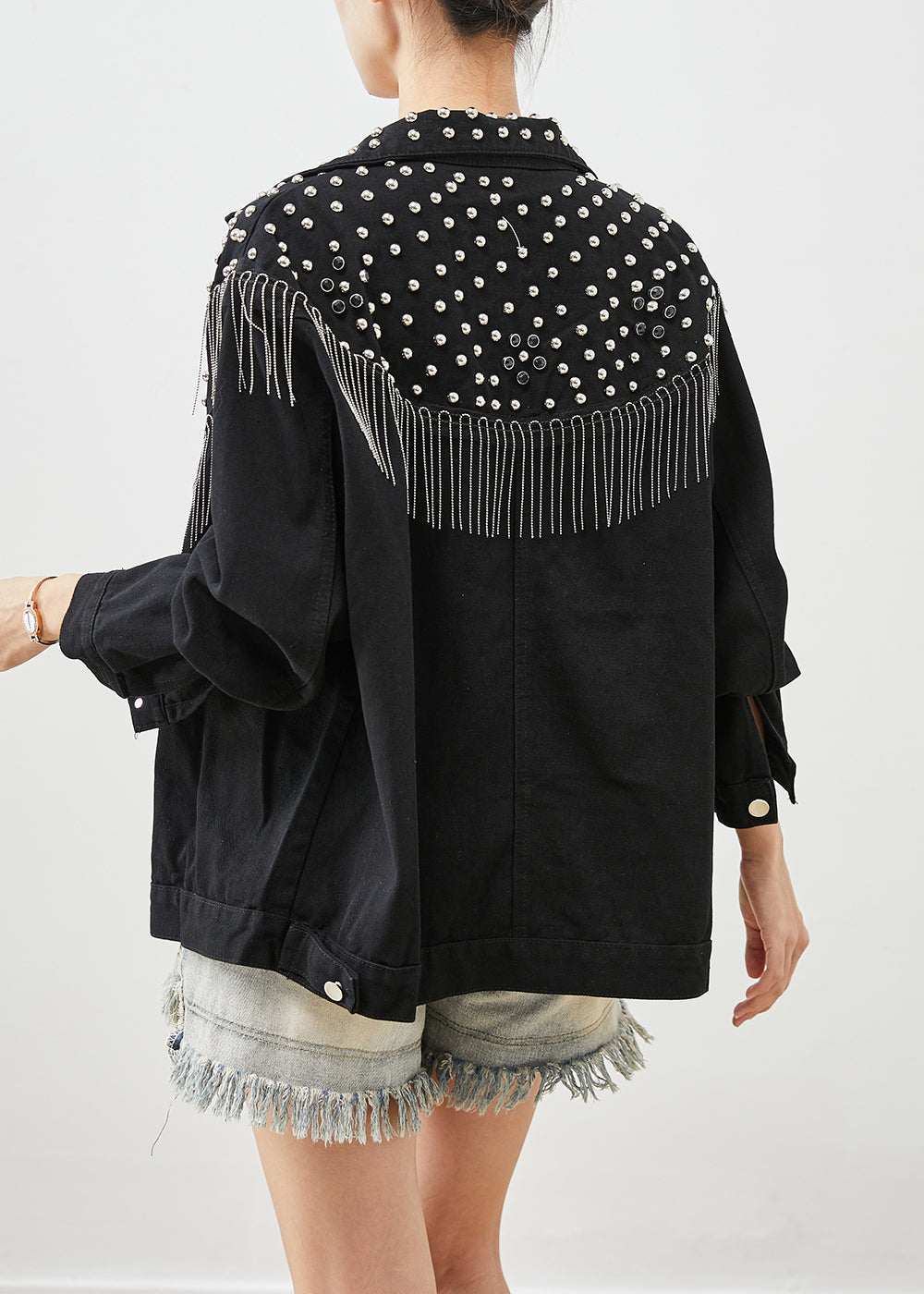 Well Tailored Jacket with a Graceful Silhouette