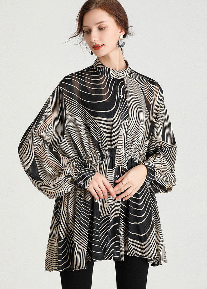Sophisticated Blouse with a Clean Classic Look