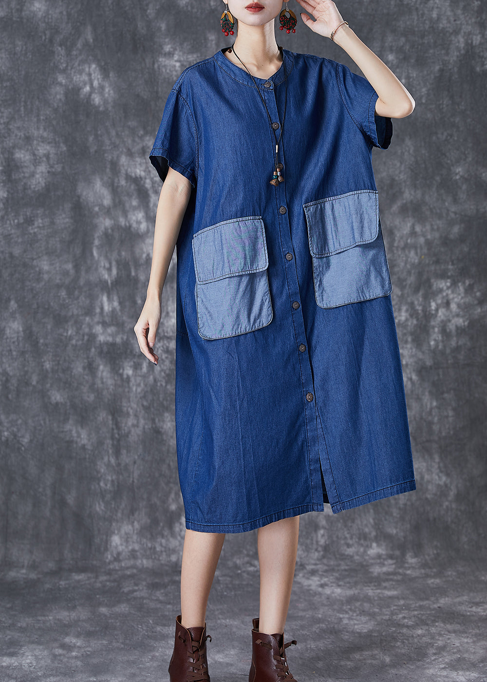 Well Tailored Dress with a Graceful Silhouette