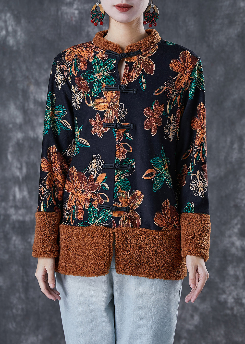 Beautifully Finished Coat in a Timeless Design