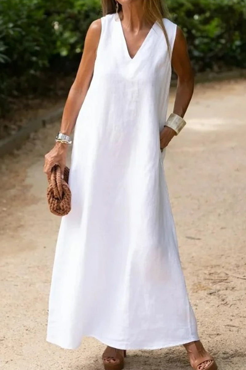Effortlessly Elegant Dress with a Timeless Design