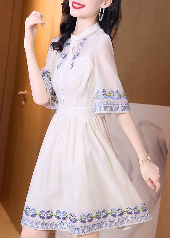 Beautifully Finished Dress in a Timeless Design