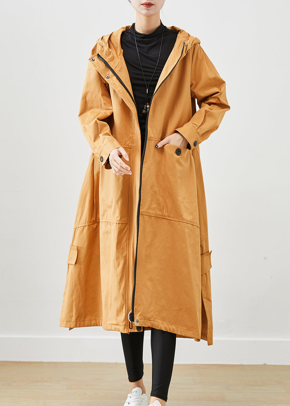 Well Tailored Coat with a Graceful Silhouette