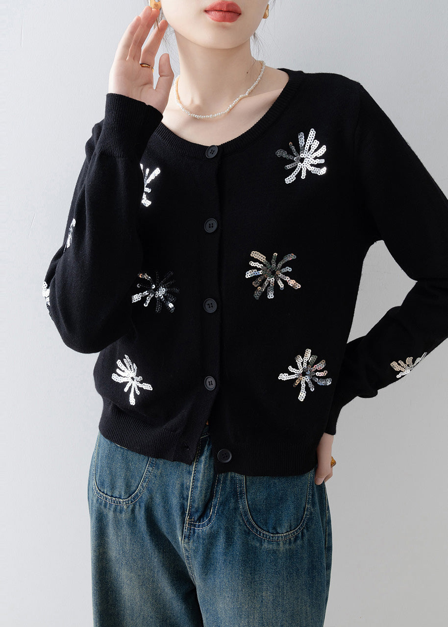 Elegantly Styled Cardigan for Everyday Wear