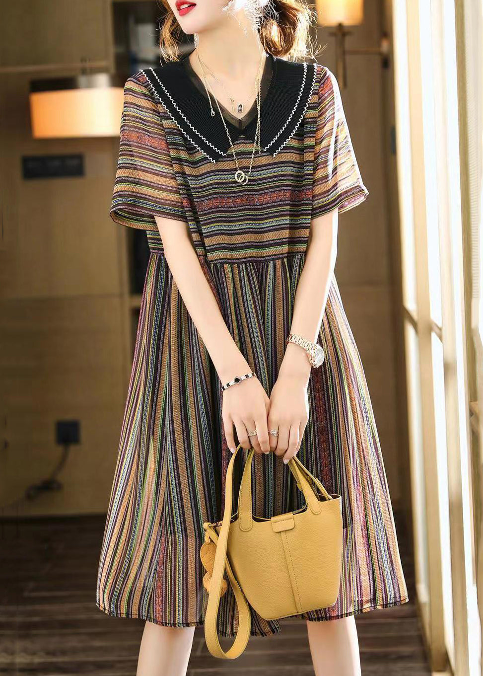 Classic Vintage Dress with a Flattering Fit