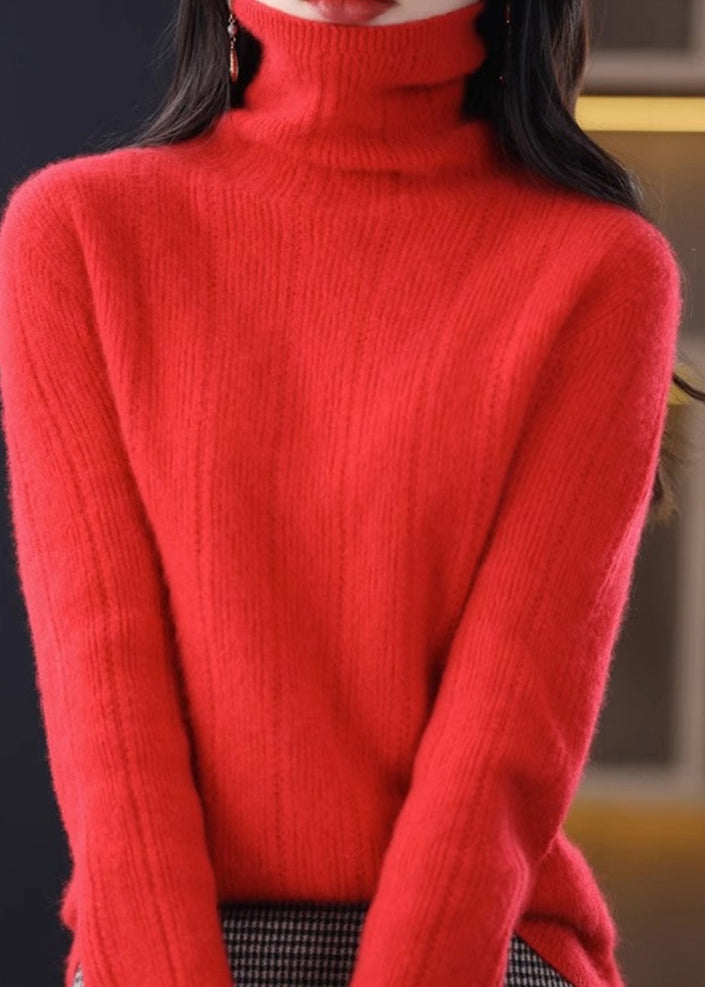 Effortlessly Elegant Sweater with a Timeless Design