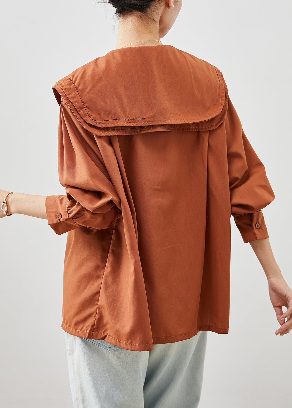 Effortlessly Elegant Blouse with a Timeless Design
