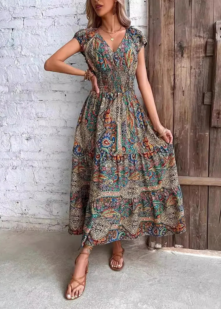 Effortlessly Elegant Dress with a Timeless Design