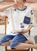 Finely Styled Garment with a Classic Vintage Look