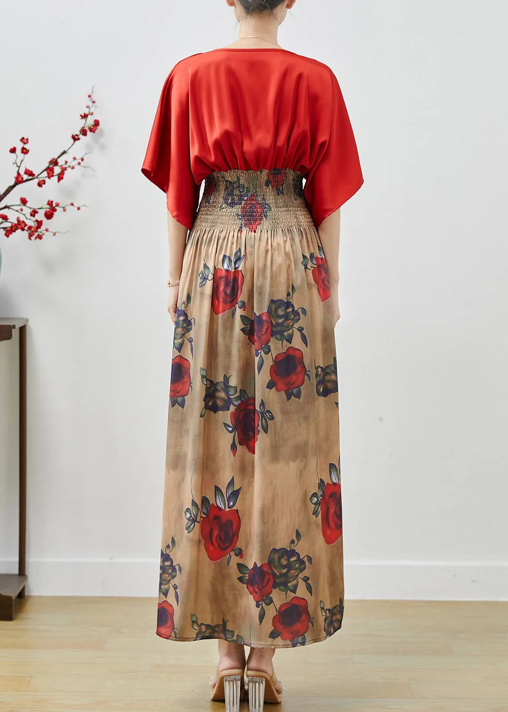 Classic Vintage Dress with a Flattering Fit