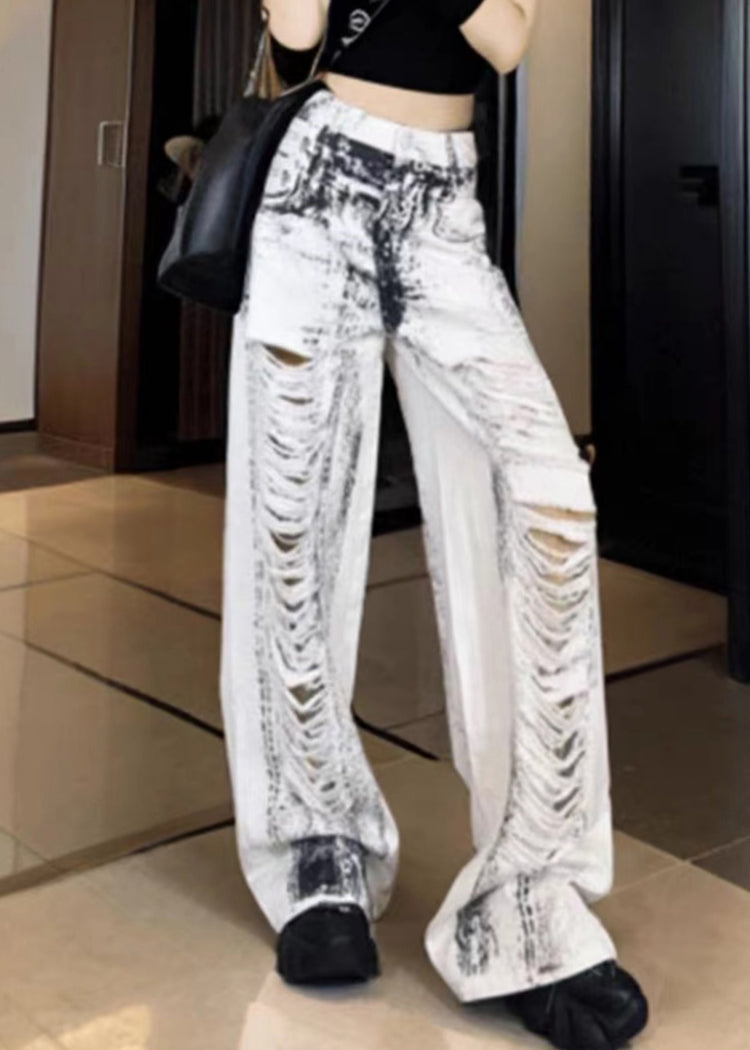 Effortlessly Elegant Pants with a Timeless Design