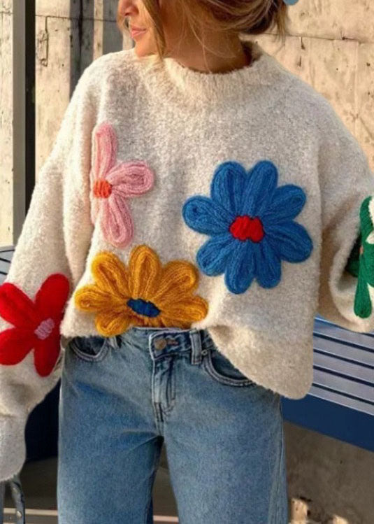 Effortlessly Elegant Sweater with a Timeless Design