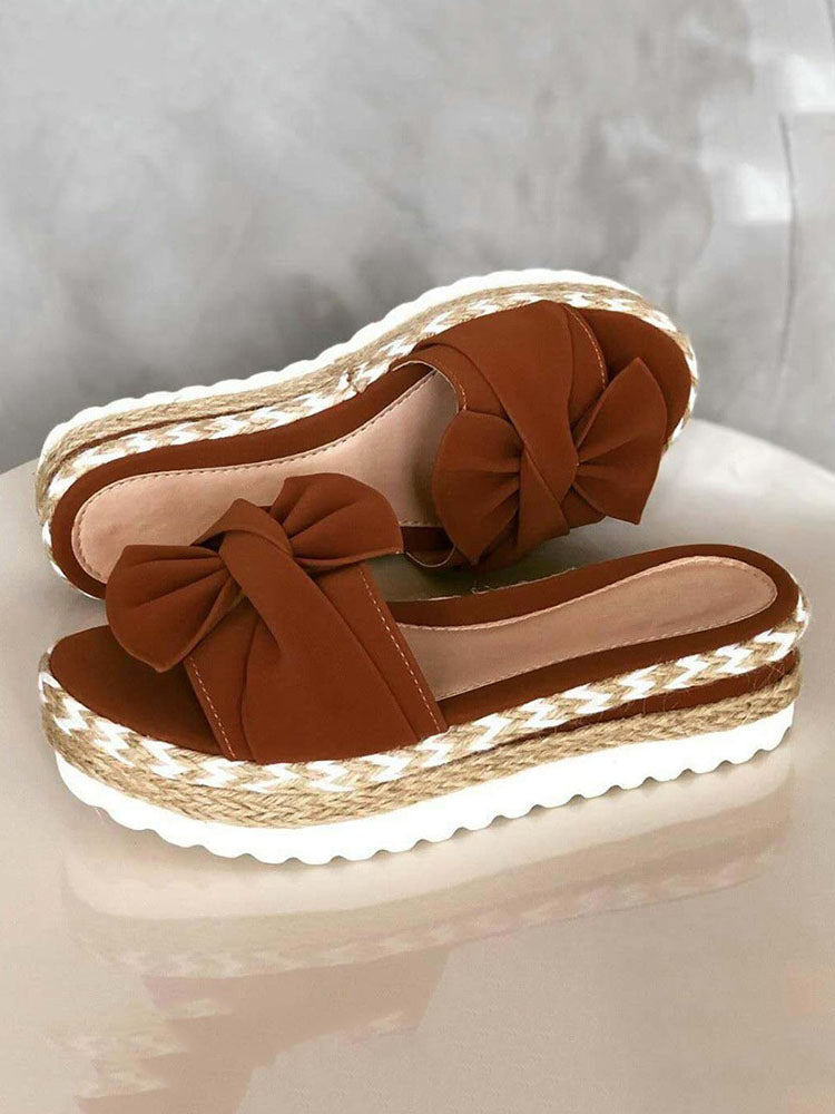 Graceful Orthopedic Sandals for Modern Look