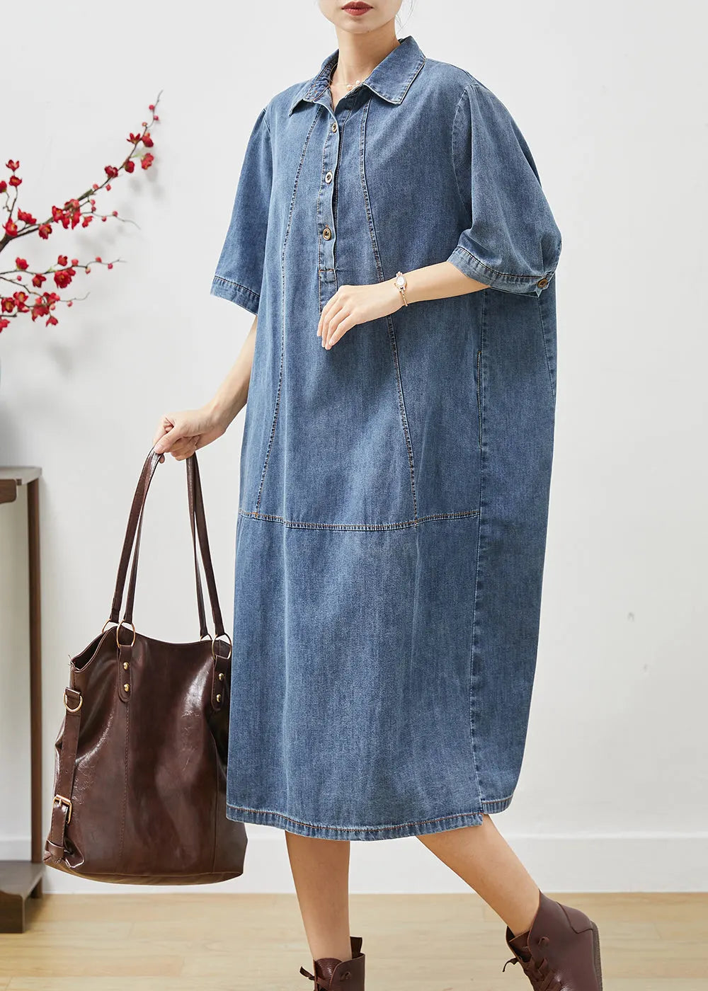 Effortlessly Elegant Dress with a Timeless Design