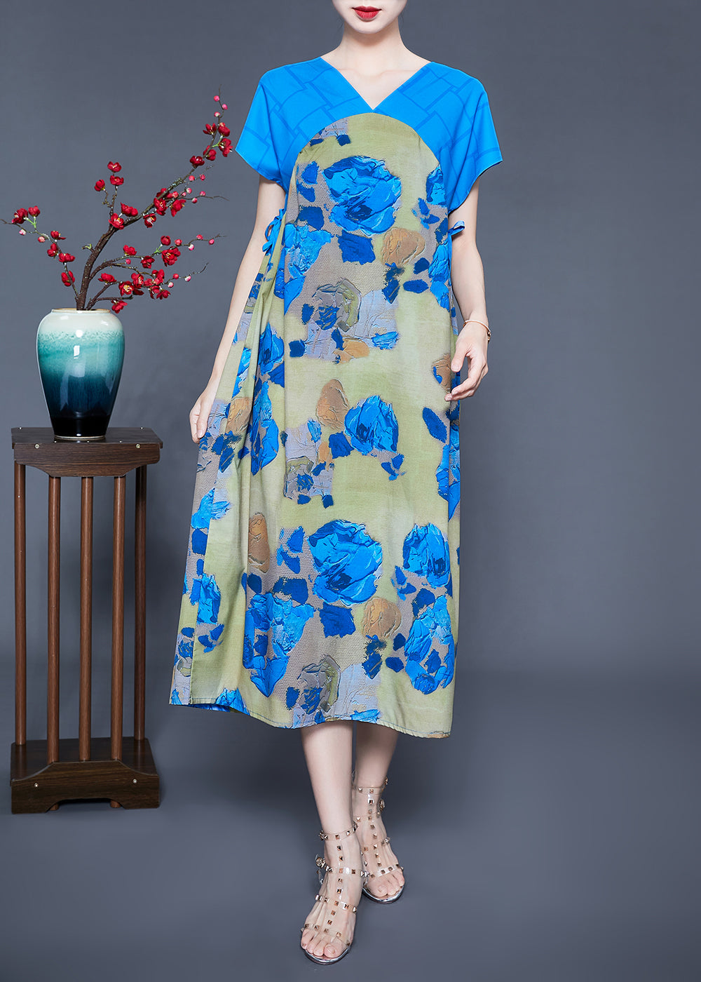 Gracefully Styled Dress for Any Occasion
