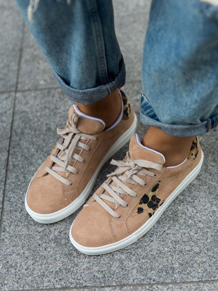 Graceful Orthopedic Shoes for Modern Look