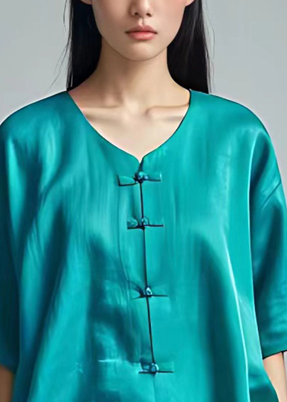 Sophisticated Top with a Clean Classic Look