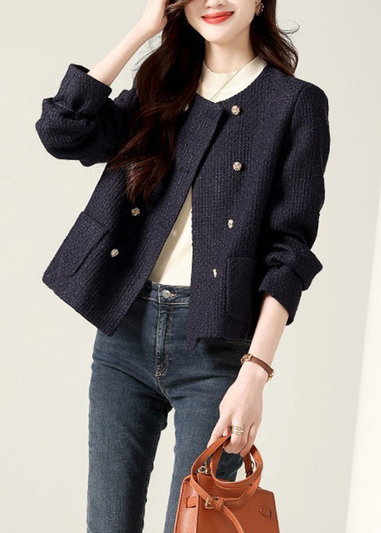 Effortlessly Elegant Coat with a Timeless Design