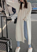 Effortlessly Elegant Sweater with a Timeless Design