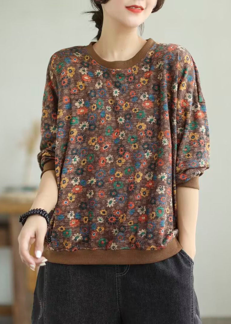 Classic Vintage Sweater with a Flattering Fit