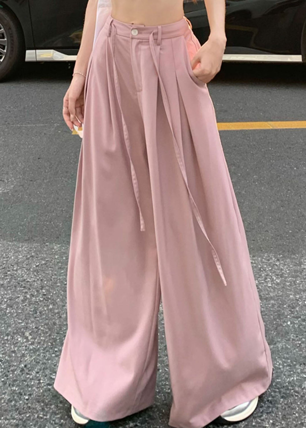 Elegantly Styled Pants for Everyday Wear