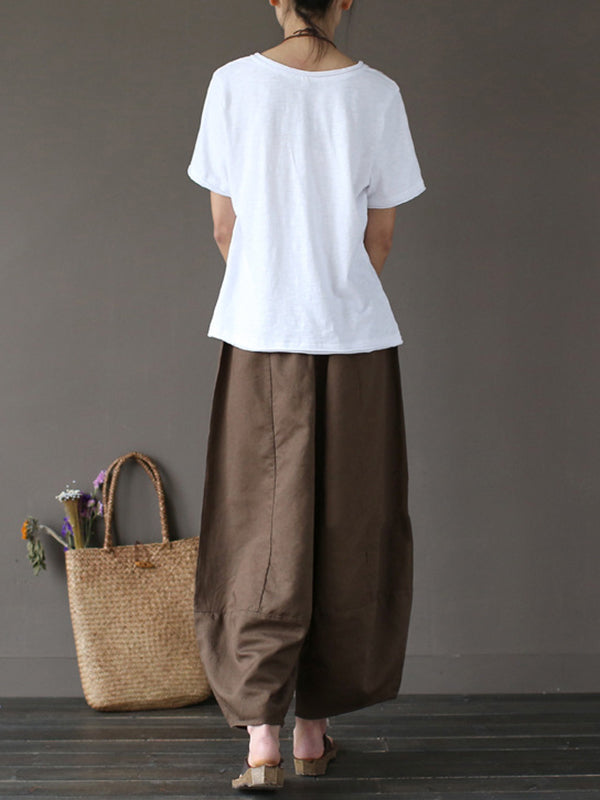 Effortlessly Elegant Pants with a Timeless Design