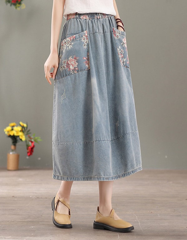Gracefully Styled Garment for Any Occasion
