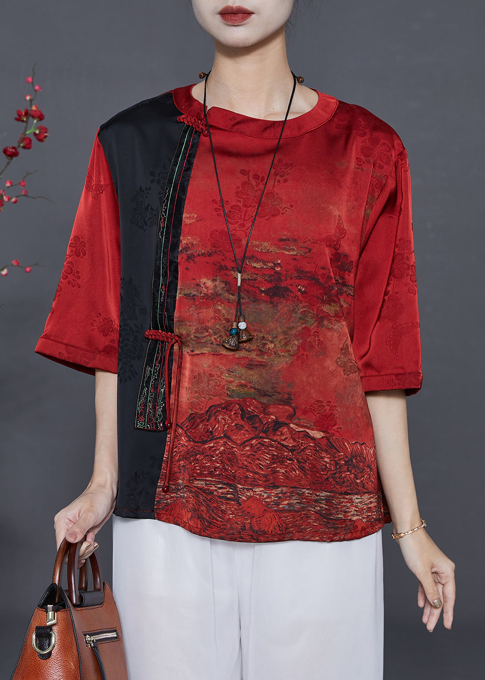 Well Tailored Shirt with a Graceful Silhouette