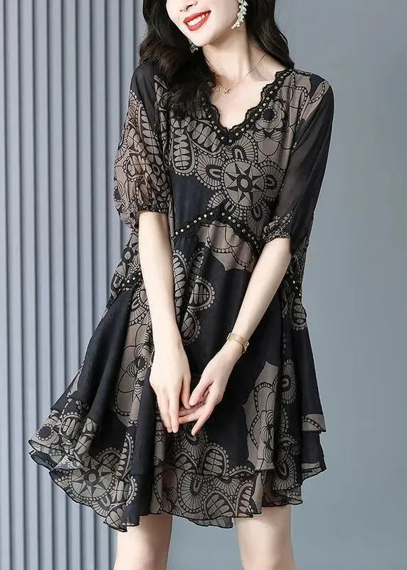 Beautifully Finished Dress in a Timeless Design