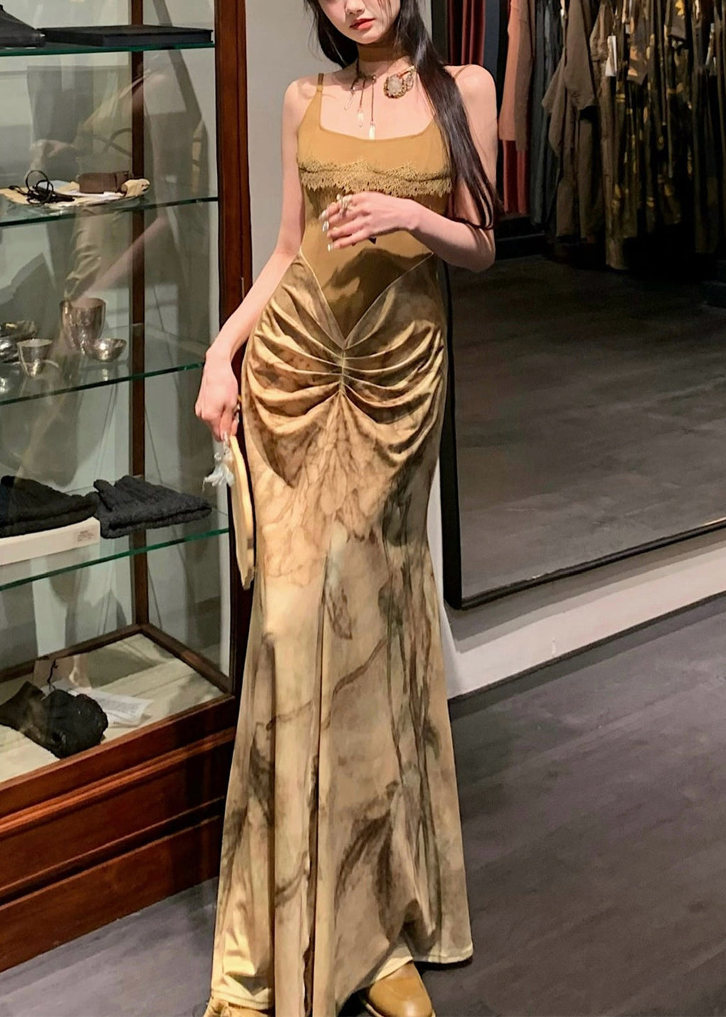 Classic Vintage Dress with a Flattering Fit