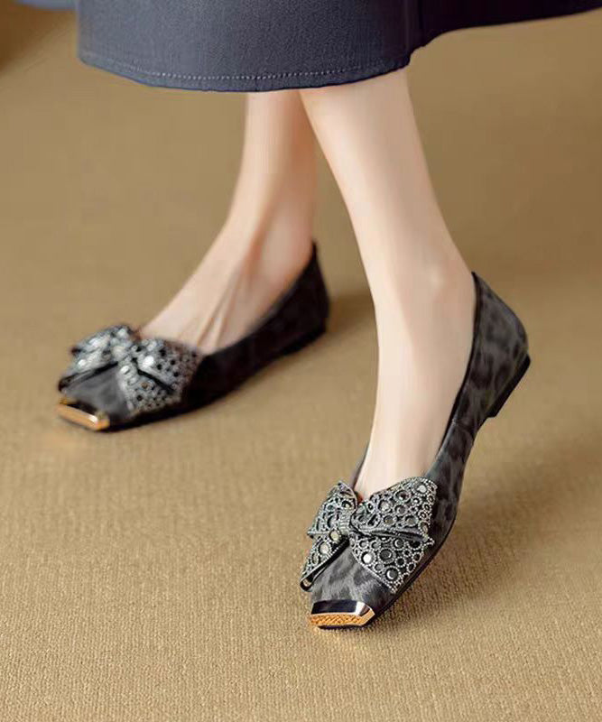 Graceful Orthopedic Shoes for Modern Look