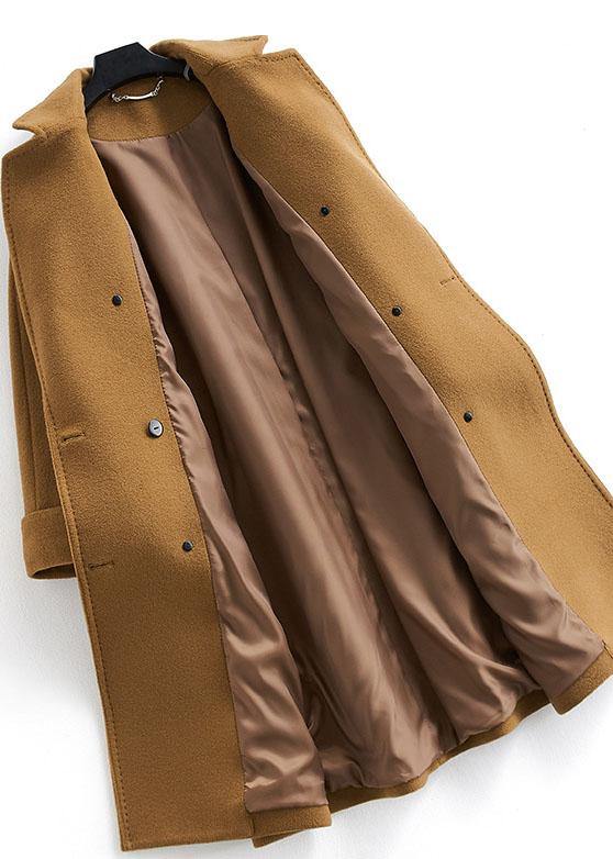 Sophisticated Coat with a Clean Classic Look